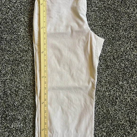 Jones New York Sport/Stretch capri pants - Picture 5 of 6